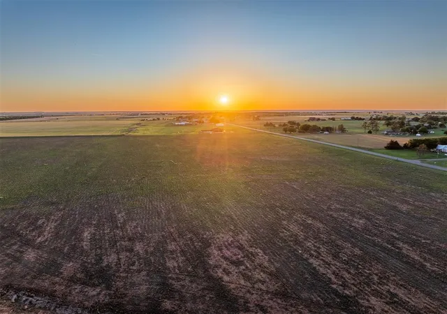 Homes for sale in Altus, OK | 03 East County Road 159 -Racetrack Road, Altus, OK 73521 | MLS# 1238478