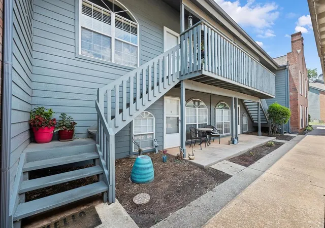 Homes for sale in Oklahoma City, OK | 11525 N Meridian Ave #206, Oklahoma City, OK 73120 | MLS# 1238481
