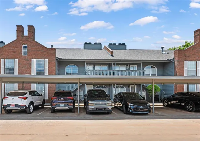 Homes for sale in Oklahoma City, OK | 11525 N Meridian Avenue, Oklahoma City, OK 73120 | Houzeo