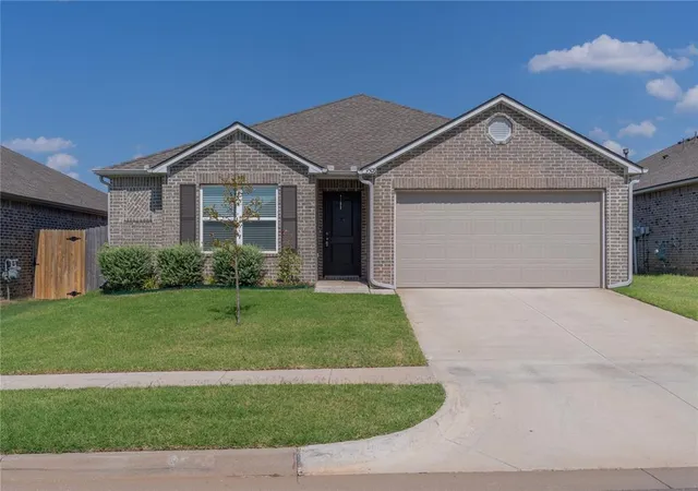 Photo 3 of Sale Pending at 9508 Saddle Dr, Yukon, OK 73099 | MLS# 1238483 | Listing updated on 2026-08-17