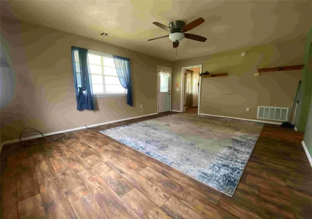 5th image of 407 W Franklin St, Maud, OK 74854 | MLS# 1238493