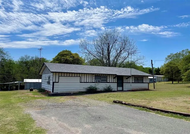 Homes for sale in Noble, OK | 10650 E Etowah Rd, Noble, OK 73068 | MLS# 1238494