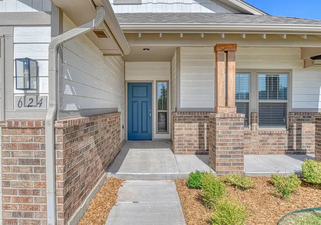 Photo 3 of Single family home for sale at 624 Caladium Dr, Yukon, OK 73099 | MLS# 1238496 | Listing updated on 2026-08-19