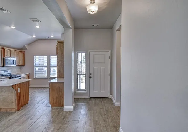 Photo 3 of Single family home for sale at 624 Caladium Dr, Yukon, OK 73099 | MLS# 1238496 | Listing updated on 2026-08-19
