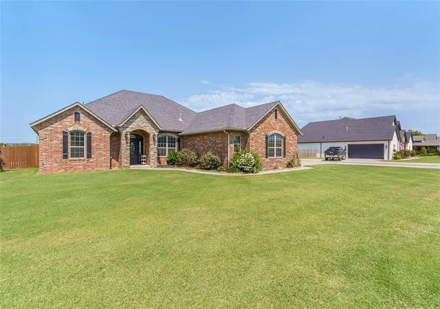 Homes for sale in Clinton, OK | 106 Riverview Dr, Clinton, OK 73601 | MLS# 1238497
