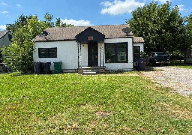 Photo 1 of Single family home for sale at 2324 Sw Binkley St, Oklahoma City, OK 73119 | MLS# 1238505 | Listing updated on 2026-07-14