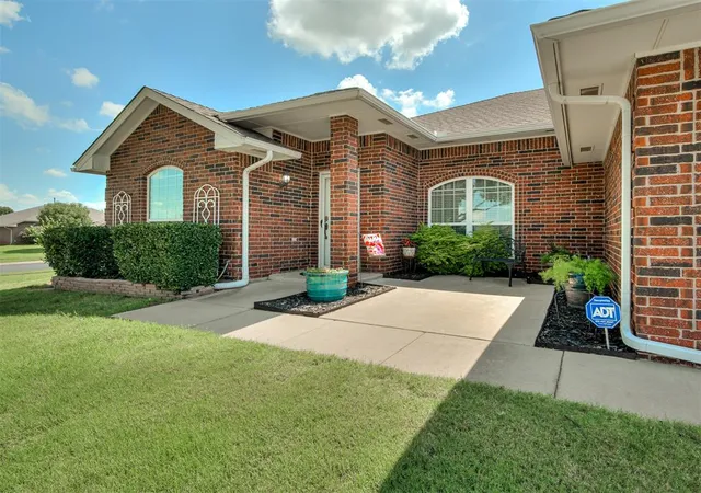 Photo 1 of Single family home for sale at 4401 Spotted Owl Cir, Norman, OK 73072 | MLS# 1238508 | Listing updated on 2026-09-01
