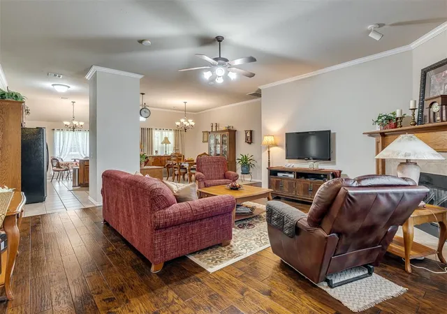 Photo 4 of Single family home for sale at 4401 Spotted Owl Cir, Norman, OK 73072 | MLS# 1238508 | Listing updated on 2026-09-01