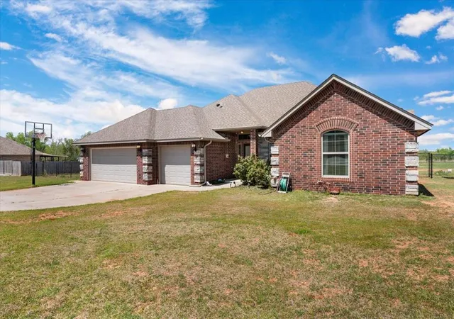 2nd image of 2004 County Road 1198, Tuttle, OK 73089 | MLS# 1238513