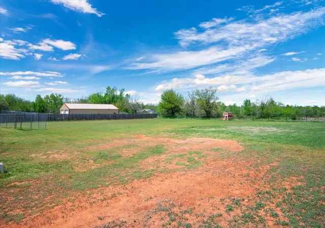 Photo 4 of Single family home for sale at 2004 County Rd 1198, Tuttle, OK 73089 | MLS# 1238513 | Listing updated on 2026-07-15