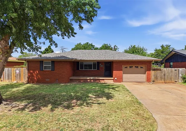 1st image of 1320 S 11th St, Kingfisher, OK 73750 | MLS# 1238519