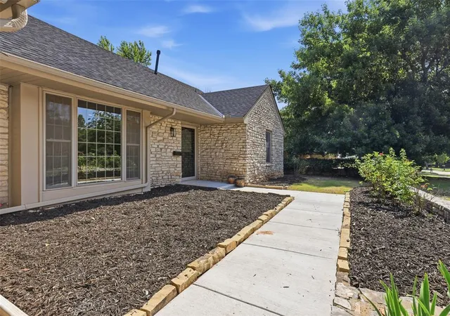 Homes for sale in Edmond, OK | 1221 Pepperdine Ave, Edmond, OK 73013 | MLS# 1238520