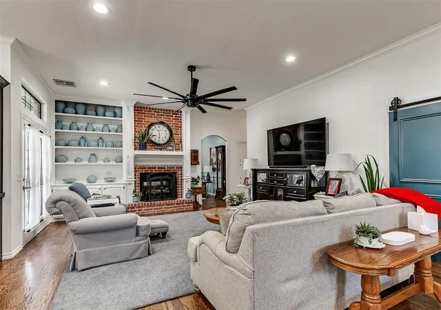image of 1129 Pinehurst Dr, Norman, OK 73072 | MLS# 1238536