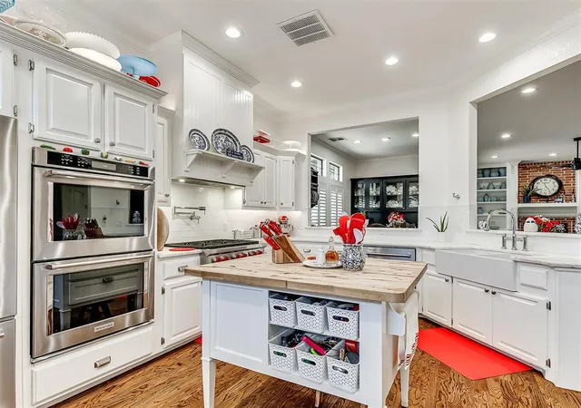 image of 1129 Pinehurst Dr, Norman, OK 73072 | MLS# 1238536