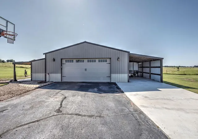 Homes for sale in Elgin, OK | 178 Rock Ridge Rd, Elgin, OK 73538 | MLS# 1238538