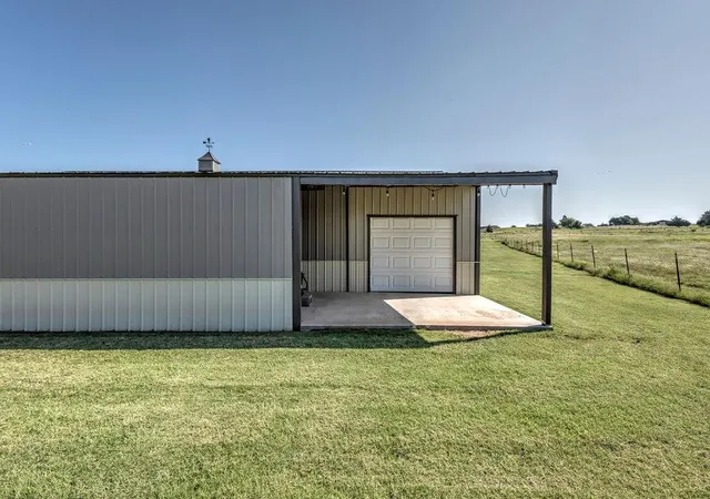 Homes for sale in Elgin, OK | 178 Rock Ridge Rd, Elgin, OK 73538 | MLS# 1238538
