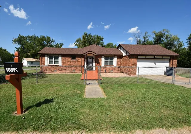Homes for sale in Seminole, OK | 1612 Foster Ave, Seminole, OK 74868 | MLS# 1238541