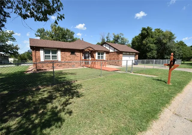 Homes for sale in Seminole, OK | 1612 Foster Ave, Seminole, OK 74868 | MLS# 1238541