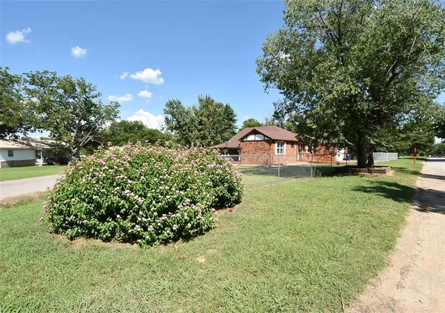 Homes for sale in Seminole, OK | 1612 Foster Ave, Seminole, OK 74868 | MLS# 1238541
