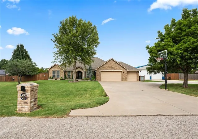 2nd image of 2403 County Road 1196, Tuttle, OK 73089 | MLS# 1238542