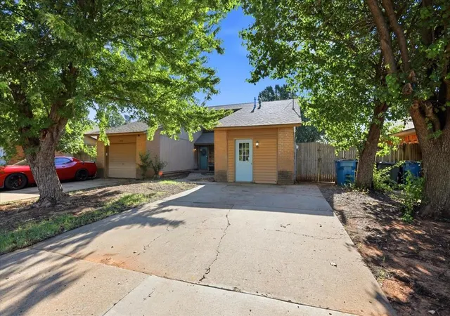 1st image of 1312 Pennington Ave #1312, 1314, Edmond, OK 73012 | MLS# 1238543
