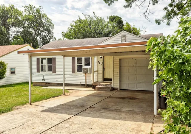 2nd image of 528 Sw 48th St, Oklahoma City, OK 73109 | MLS# 1238545