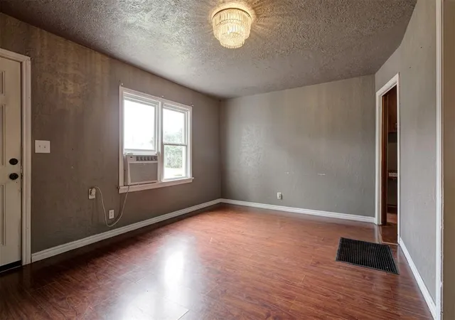 4th image of 528 Sw 48Th St, Oklahoma City, OK 73109 | MLS# 1238545