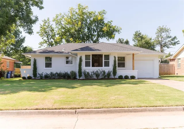 Homes for sale in The Village, OK | 2520 Kings Wy, The Village, OK 73120 | MLS# 1238548