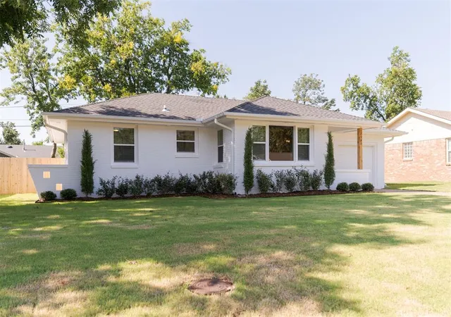 Homes for sale in The Village, OK | 2520 Kings Wy, The Village, OK 73120 | MLS# 1238548