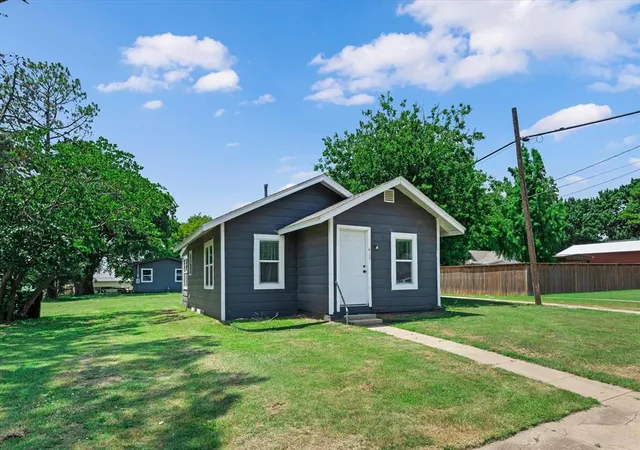2nd image of 415 S 4th Ave, Purcell, OK 73080 | MLS# 1238556