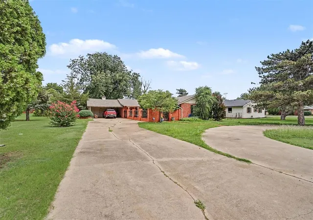 Single family home for sale at 101 E Dogwood St, Hobart, OK 73651 | MLS# 1238560