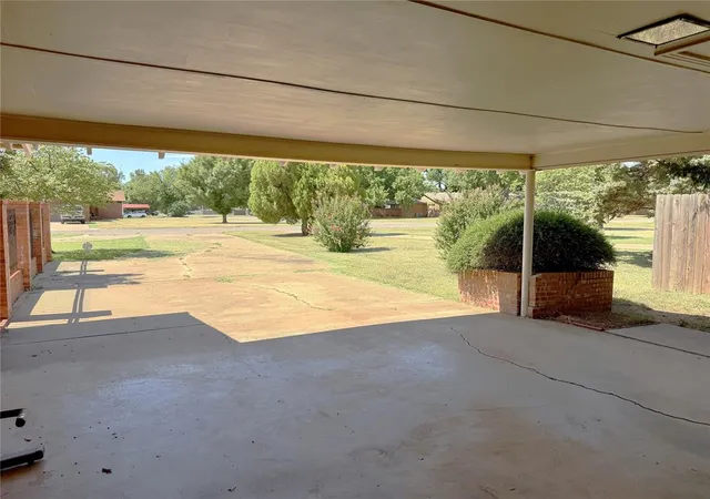 Photo 4 of Single family home for sale at 101 E Dogwood St, Hobart, OK 73651 | MLS# 1238560 | Listing updated on 2026-09-20