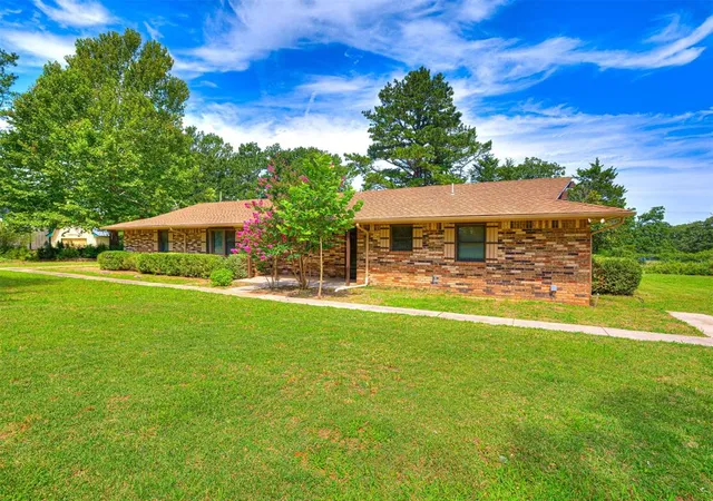 Photo 1 of Sale Pending at 7101 S Pottawatomie Rd, Newalla, OK 74857 | MLS# 1238564 | Listing updated on 2026-08-15