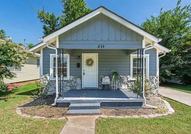 Homes for sale in Shawnee, OK | 314 W Georgia St, Shawnee, OK 74804 | MLS# 1238569