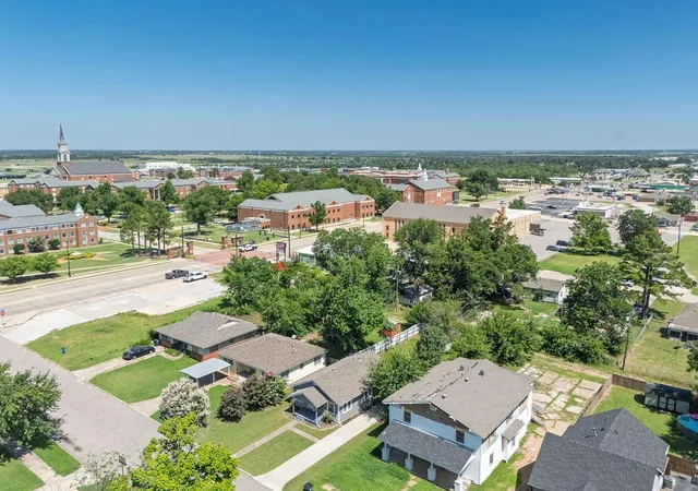 Homes for sale in Shawnee, OK | 314 W Georgia St, Shawnee, OK 74804 | MLS# 1238569