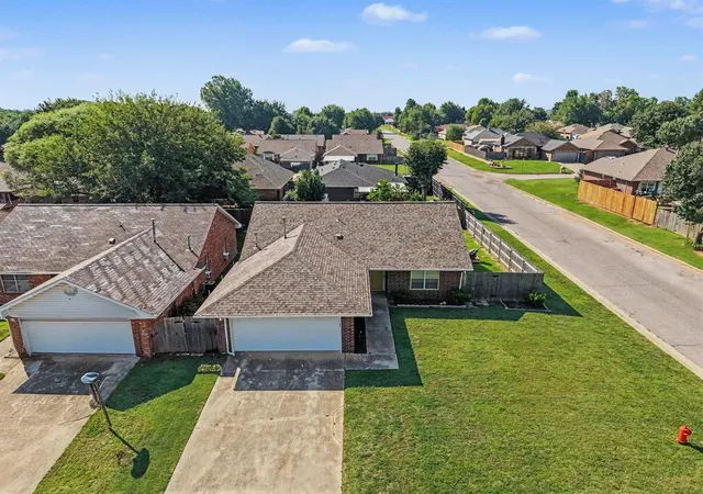 4th image of 12288 Sw 11Th St, Yukon, OK 73099 | MLS# 1238573