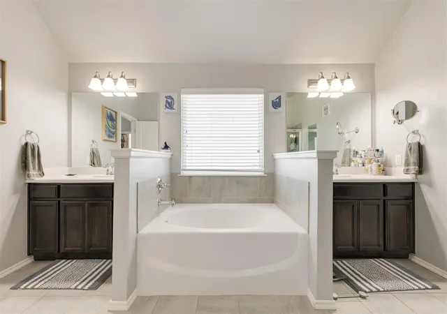 Photo 4 of Single family home for sale at 3513 Aspen Ridge, Yukon, OK 73099 | MLS# 1238580 | Listing updated on 2026-09-23