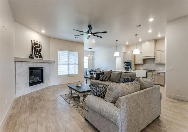 2nd image of 2900 River Birch Ln, Yukon, OK 73099 | MLS# 1238581