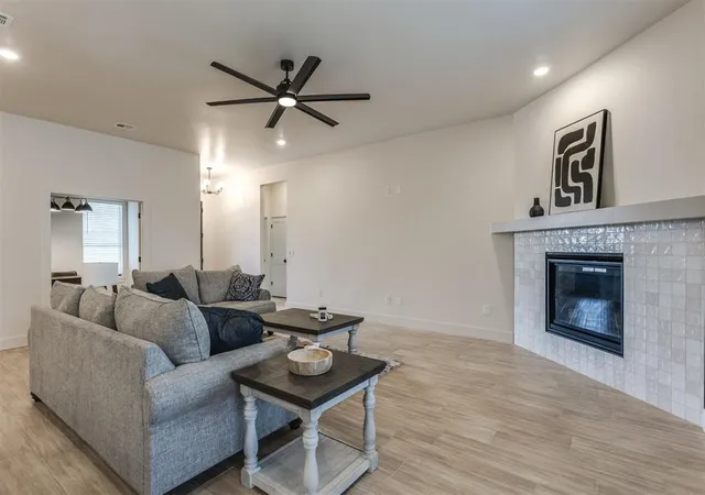 5th image of 2900 River Birch Ln, Yukon, OK 73099 | MLS# 1238581