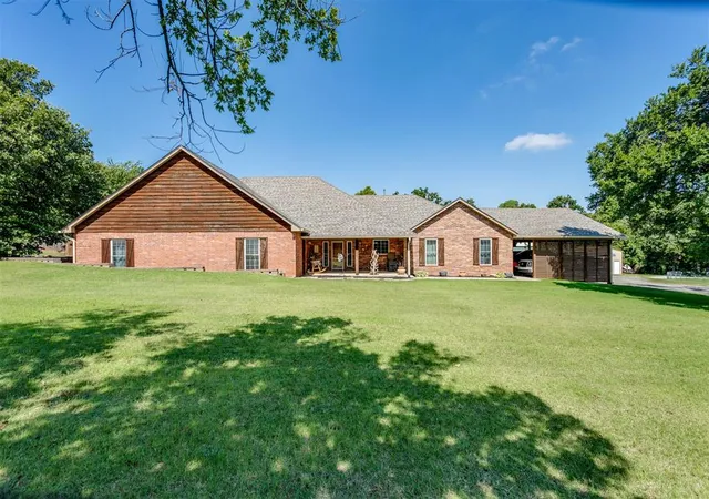 Photo 3 of Single family home for sale at 1901 S Country Clb Rd, Newcastle, OK 73065 | MLS# 1238582 | Listing updated on 2026-07-22