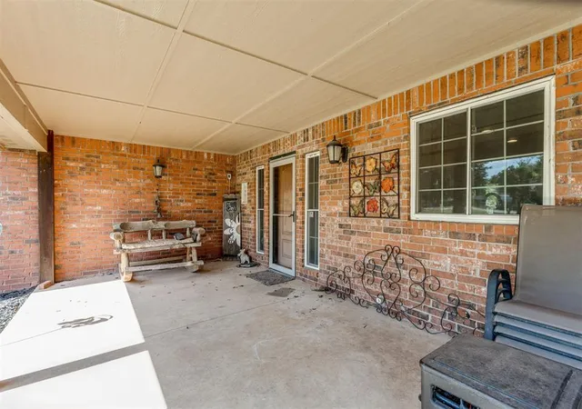 Photo 3 of Single family home for sale at 1901 S Country Clb Rd, Newcastle, OK 73065 | MLS# 1238582 | Listing updated on 2026-07-22
