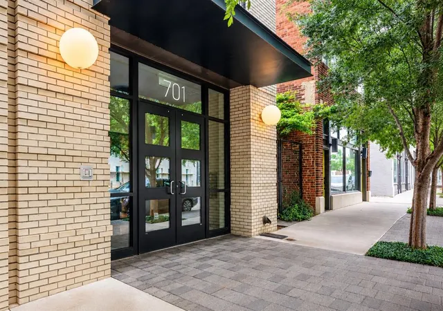 2nd image of 701 N Hudson Ave #304, Oklahoma City, OK 73102 | MLS# 1238584
