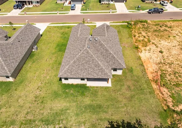 Homes for sale in Harrah, OK | 4680 Lincoln Lndg, Harrah, OK 73045 | MLS# 1238608