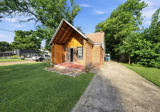 Photo 3 of Single family home for sale at 4801 N Blackwelder Ave, Oklahoma City, OK 73118 | MLS# 1238616 | Listing updated on 2026-09-02