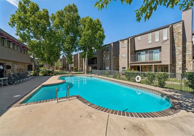 Homes for sale in Oklahoma City, OK | 6000 N Pennsylvania Ave #16, Oklahoma City, OK 73112 | MLS# 1238620