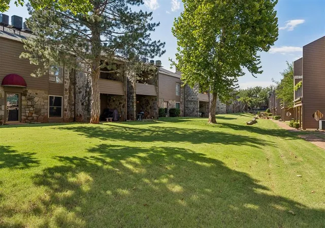 Homes for sale in Oklahoma City, OK | 6000 N Pennsylvania Avenue, Oklahoma City, OK 73112 | Houzeo