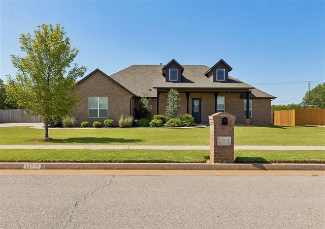 1st image of 12616 Sw 28th St, Yukon, OK 73099 | MLS# 1238632