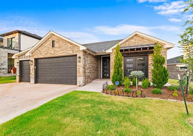 Photo 1 of Single family home for sale at 15504 Echo Park Dr, Edmond, OK 73013 | MLS# 1238634 | Listing updated on 2026-10-07