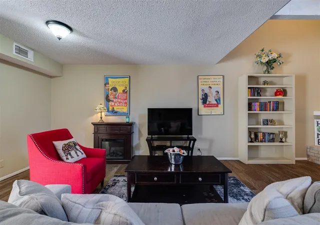 Homes for sale in Oklahoma City, OK | 9713 Hefner Village Blvd, Oklahoma City, OK 73162 | MLS# 1238640