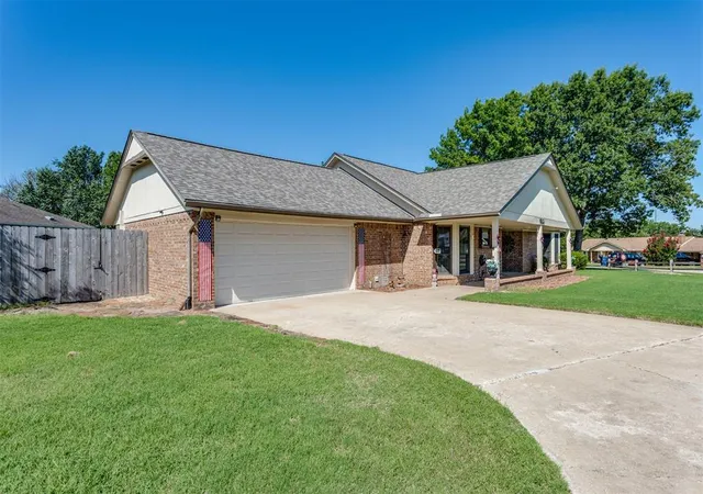 Homes for sale in Tecumseh, OK | 1016 W Washington Cir, Tecumseh, OK 74873 | MLS# 1238663